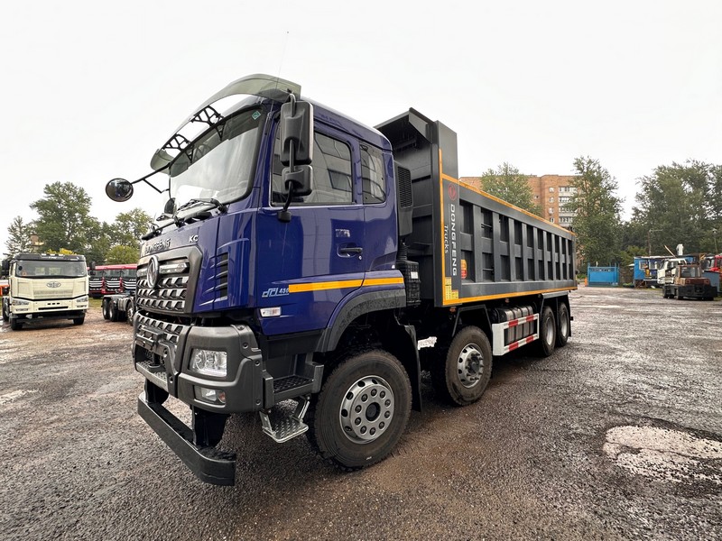  DongFeng 8x4.  3/4